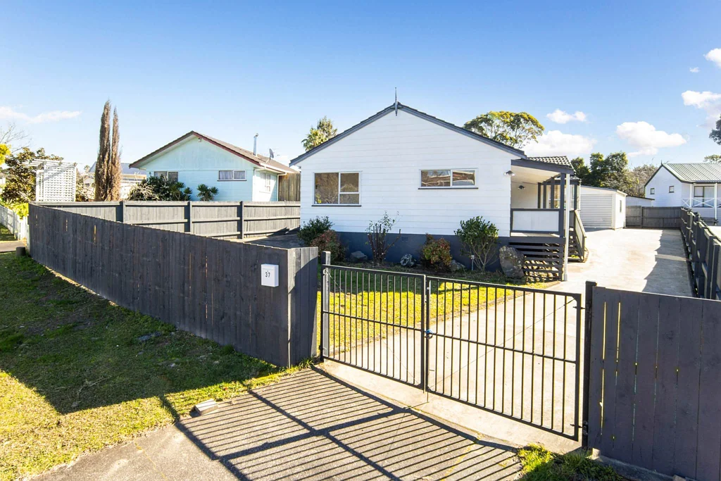 Massey 3 Bedroom Perfect Location  Space & Potential