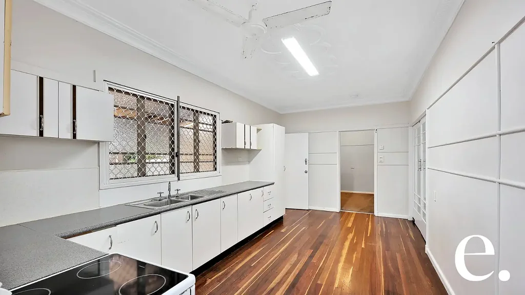 Charming 3-Bedroom Retreat Offering Comfort, Convenience & Privacy