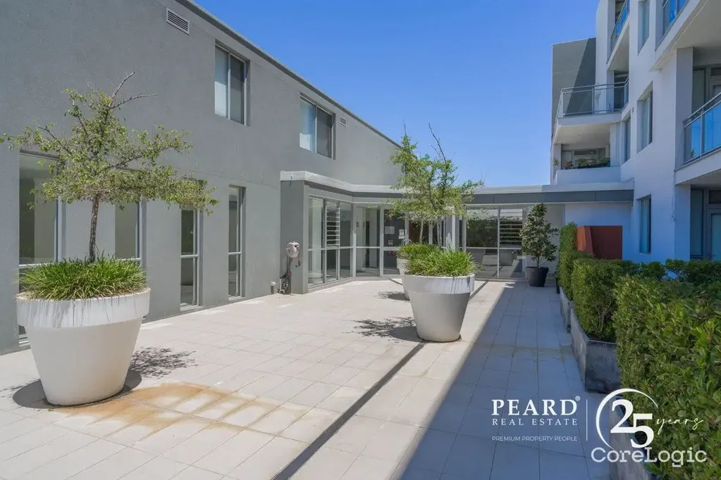 Easy Care Studio Apartment in Prime Location