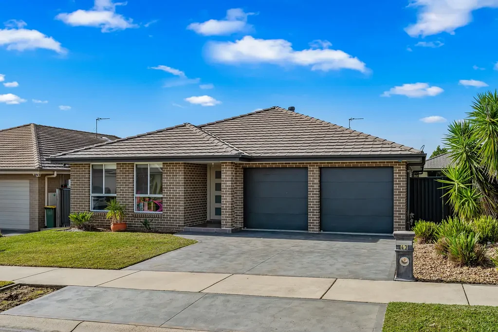 Gillieston Heights 4房  Solid Brick Home in Sought-After Gillieston Heights