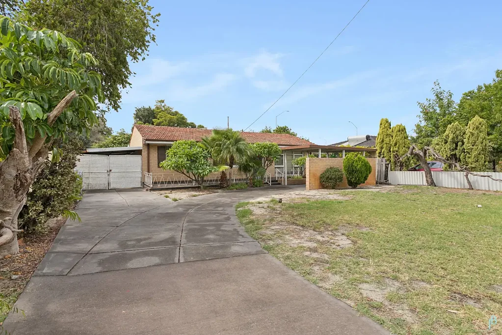 Cloverdale 4 Bedroom Buy - Dream - Renovate - Detonate