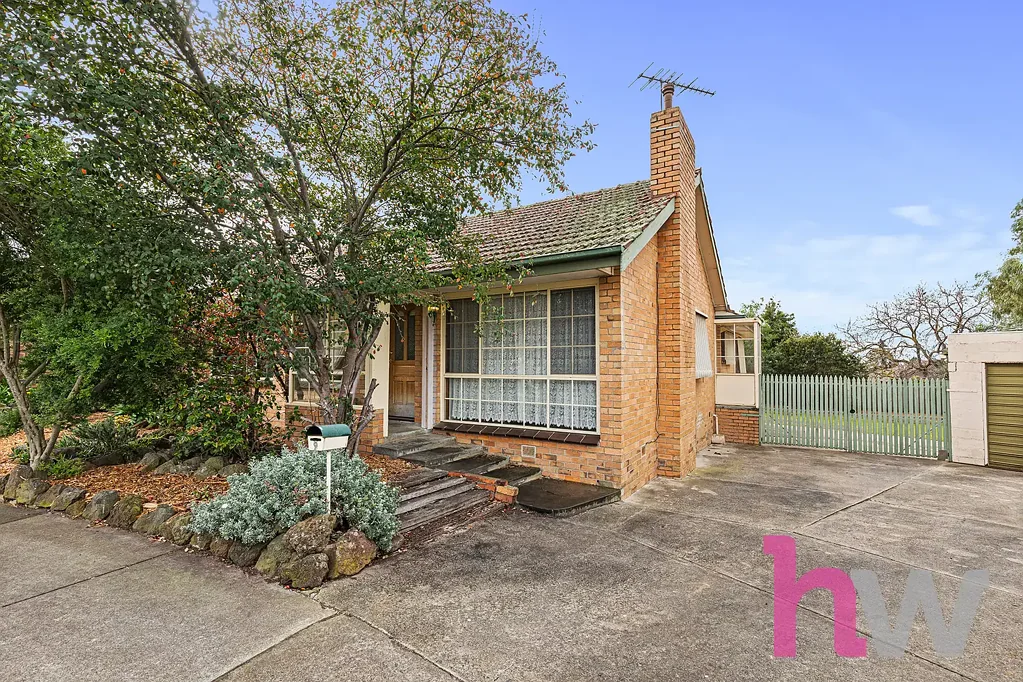 3 Bedroom Home with Large Backyard