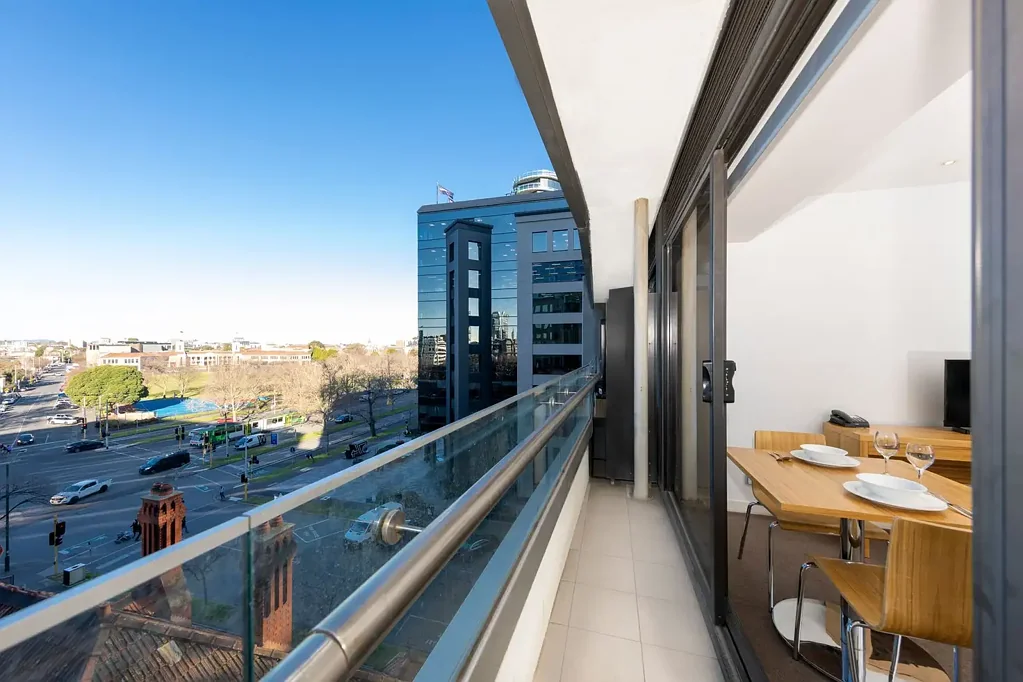 Melbourne 1침실 Move in or invest - Facing St Kilda Rd + Great view.