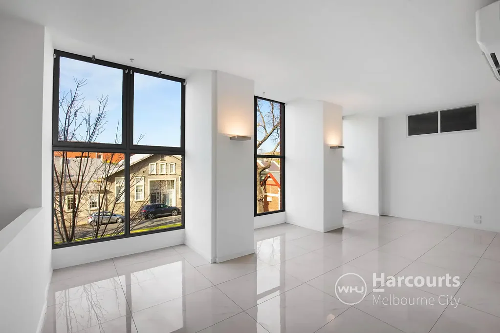 Spacious 3 Bedroom In The Popular Tribeca!