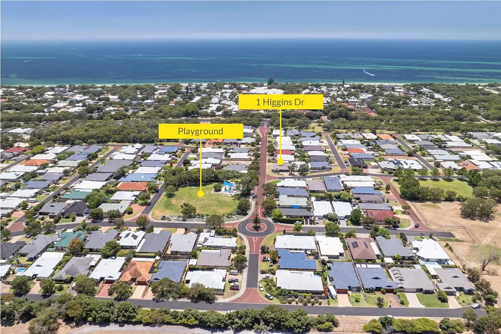 Broadwater 4 Slaapkamer Easy Living, Spacious & Perfectly Positioned