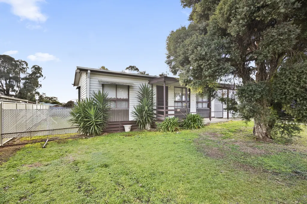 8 Holyrood Street, Maryborough, VIC 3465