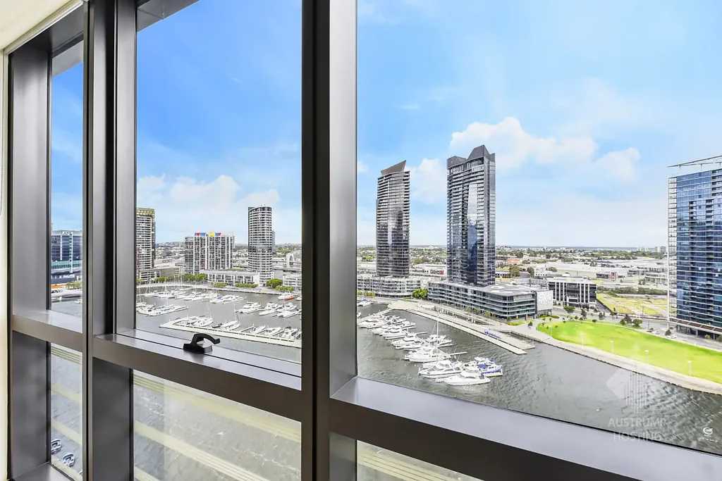 Modern 2-Bedroom Apartment with Car Space in 889 Collins – 9-Month Lease Only