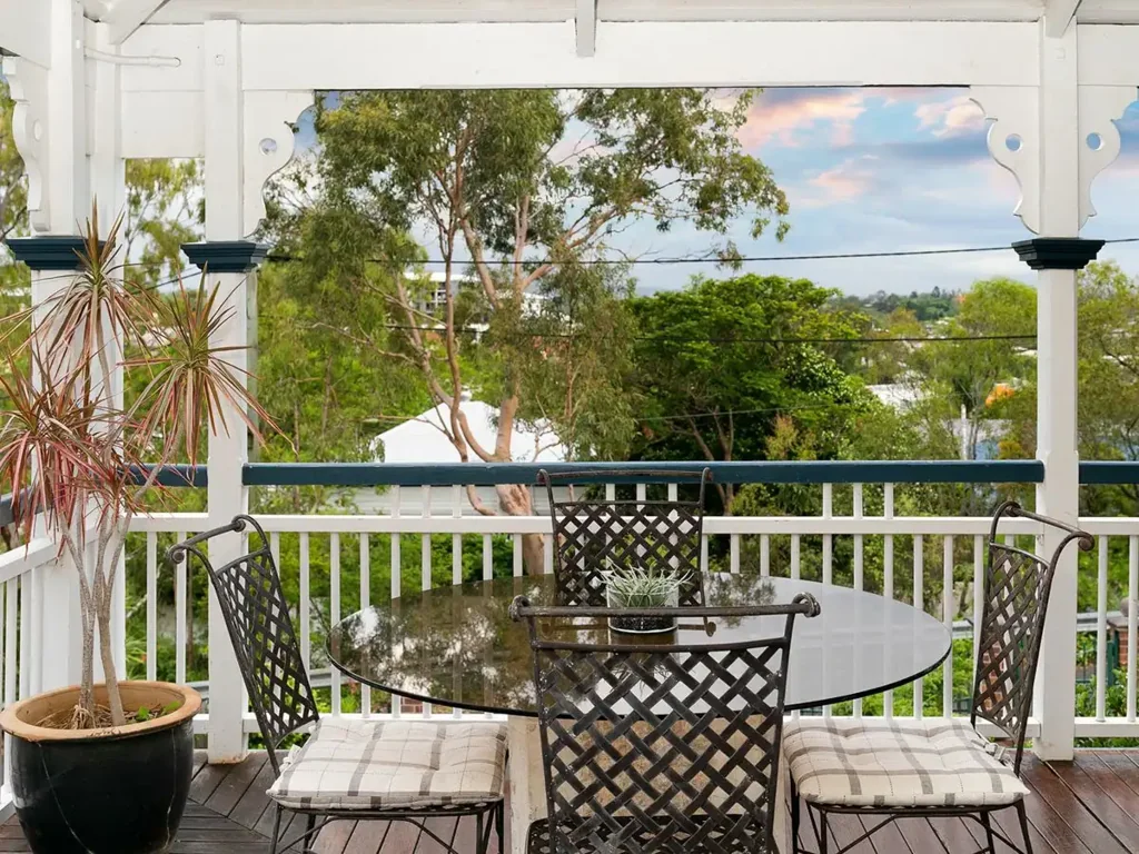 Elevated Queenslander, Stunning Views - FIRST WEEK RENT FREE!