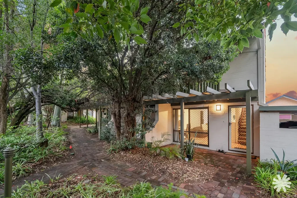 Como 2 Bedroom RESORT LIVING