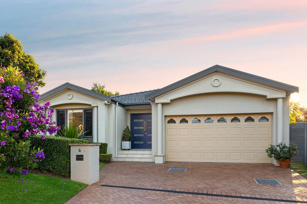 St Ives 3 Bedroom Stunning single level easy care home in a prestige address