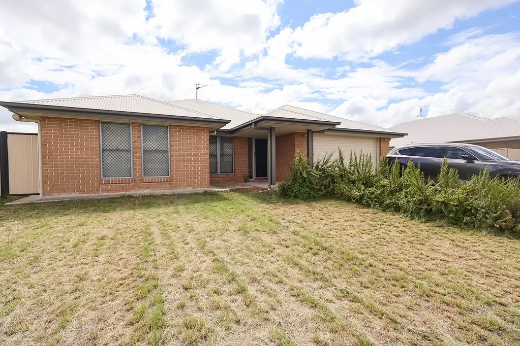 45 Howard Street, Roma, QLD 4455