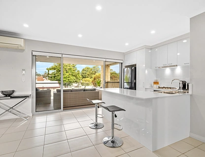 4/5 Oakland Avenue, Cloverdale, South East Perth, 1 ห้องนอน, 1 ห้องน้ำ, Apartment