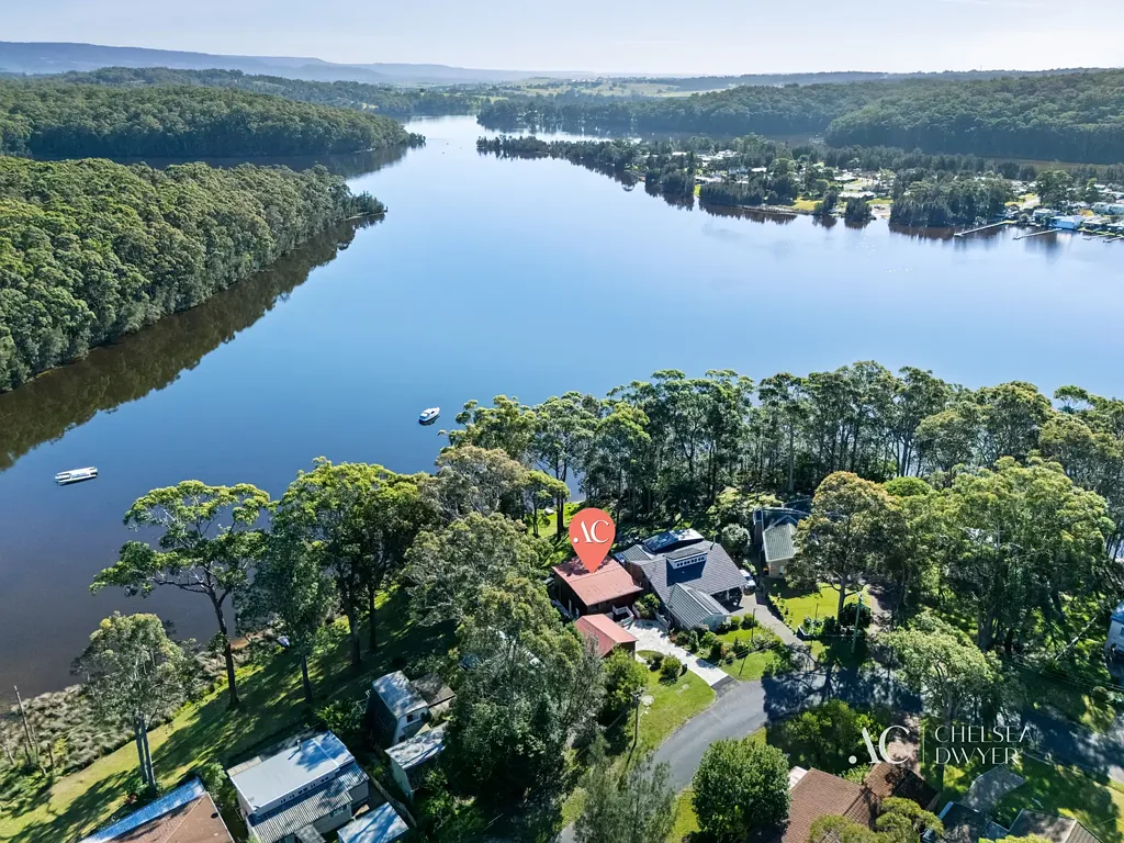 Burrill Lake 5Moenga Once-in-a-Generation Lakefront Opportunity