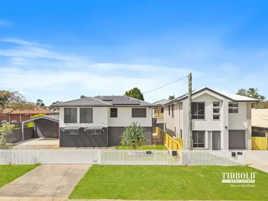 Redland Bay 6ਬੈੱਡਰੂਮ Two Detached Homes on one Title!