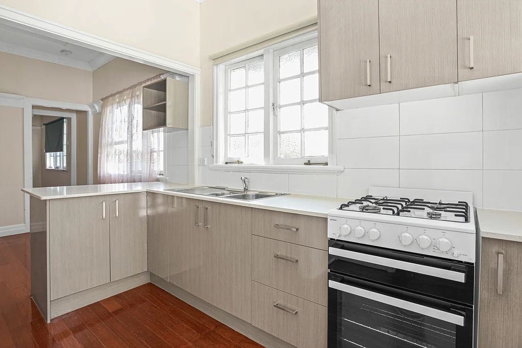 Large one bedroom in prime location