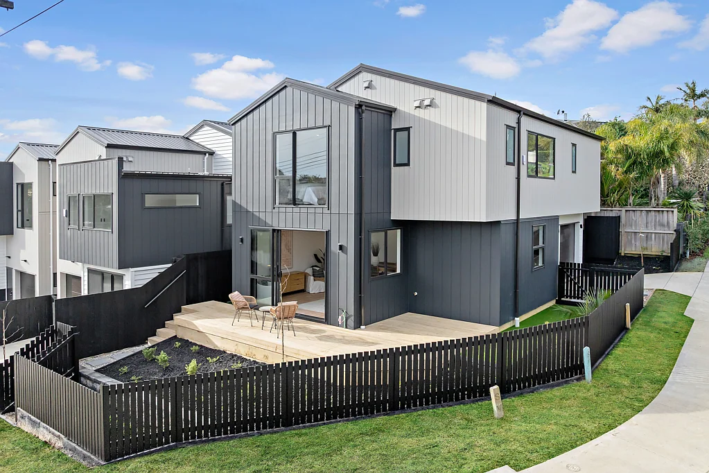 Forrest Hill 4Kwarto Location, Top Schools, Butler Kitchen