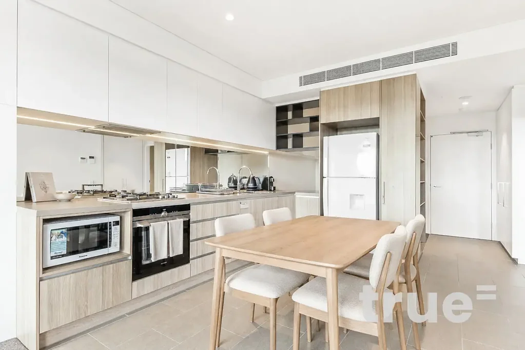 North Ryde 1कमरा EXCEPTIONAL FLOORPLAN WITH SPECTACULAR VIEWS