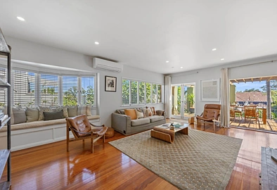 Herne Bay Haven  Three-Level Furnished Home w...