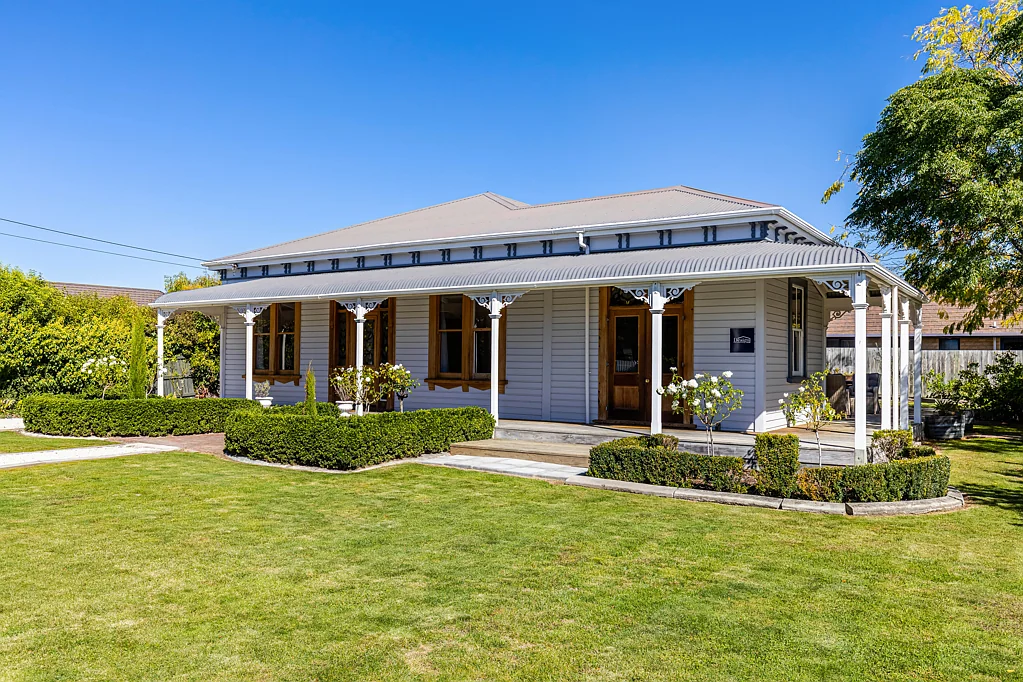 Witherlea 4 Bedroom Witherlea character home on 1161sqm section