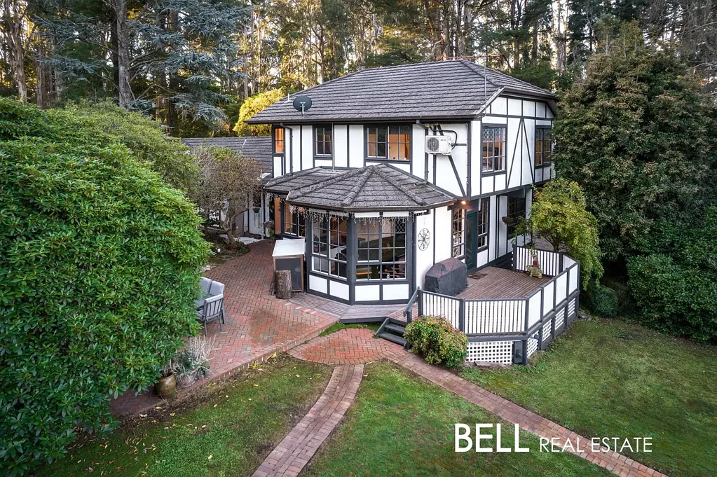 2-4 Bonnie View Road, Mount Dandenong, VIC 3767