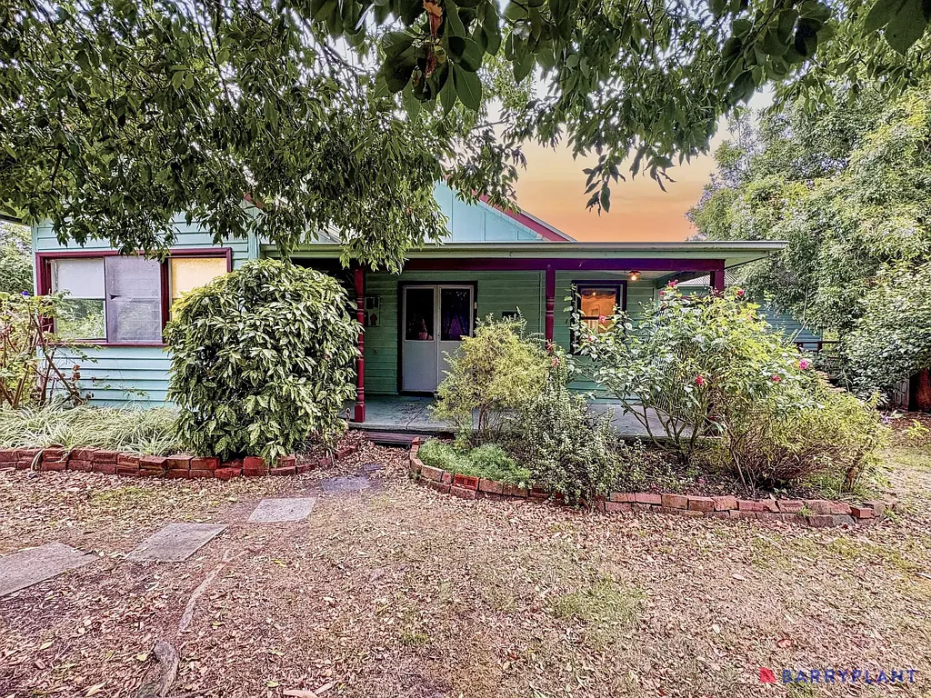 Inverloch 5 Slaapkamer Coastal Opportunity with Endless Potential