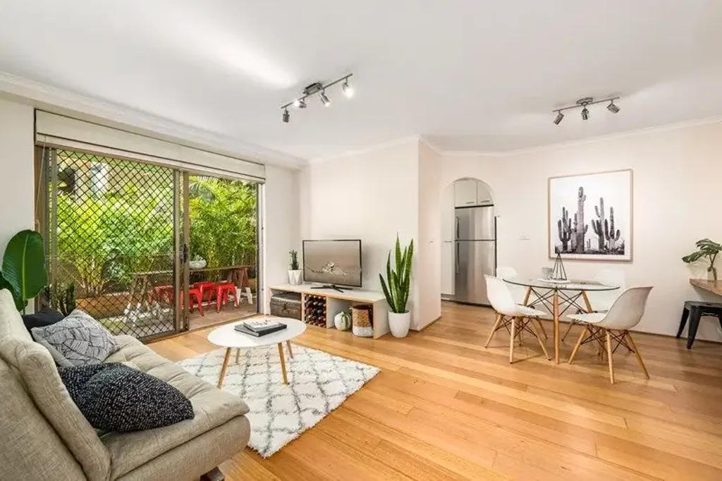 Outdoor bliss, enticing ground floor apartment
