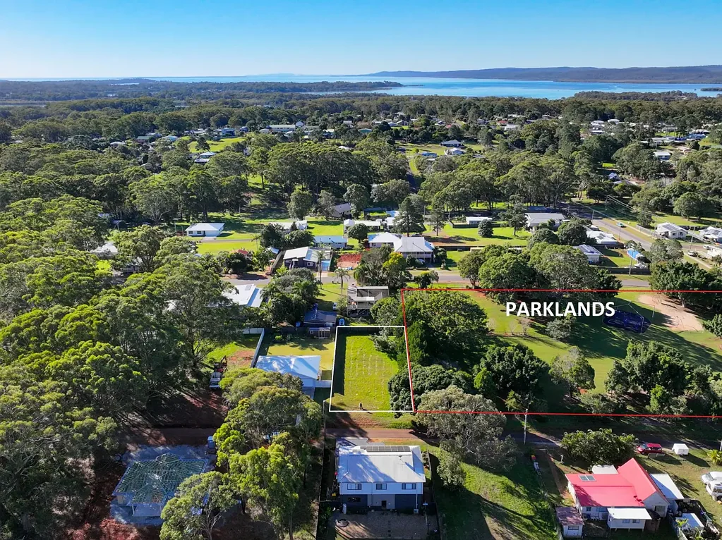 Russell Island Prime 731m2 Block in Ideal Town Location – Ready for Your Dream Build!