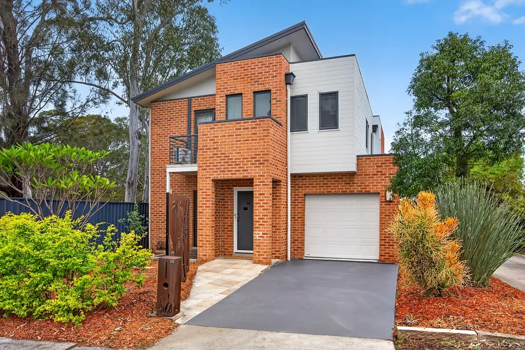 Toongabbie 6房 房屋与独立姻亲房 HOUSE & GRANNY FLAT