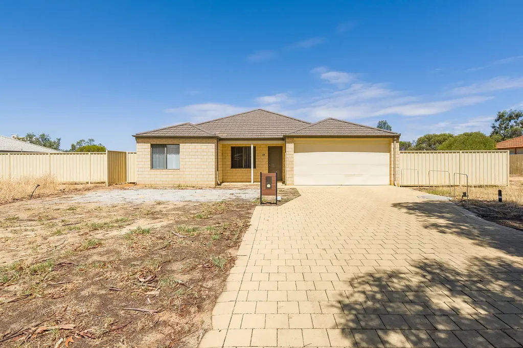 17 Riverside Outlook, Northam, WA 6401