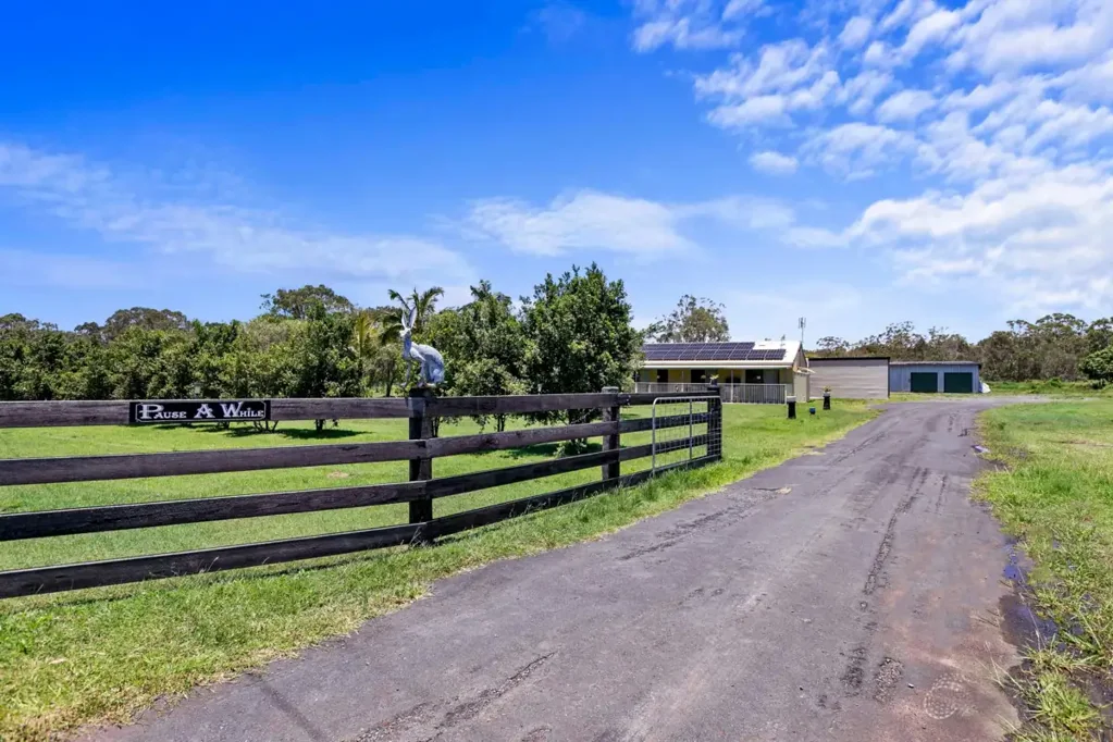 Takura 4 Slaapkamer Home on Acreage - 15 min from Hervey Bay CBD