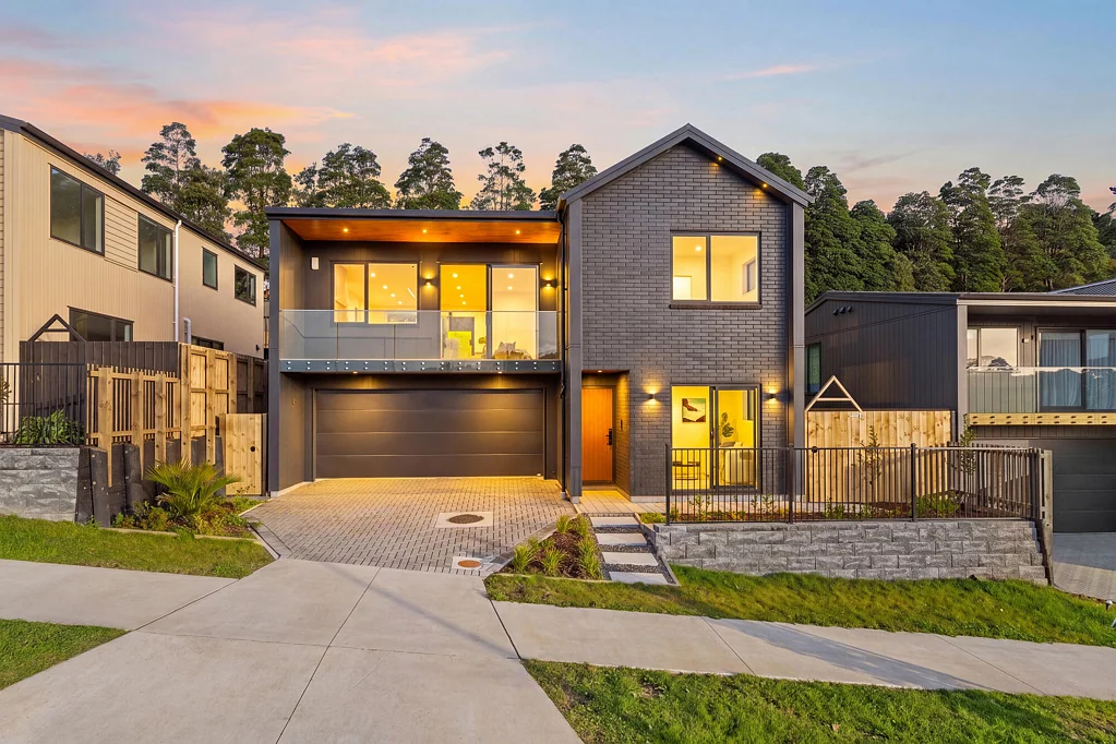 Orewa 5房  Elevated Living with Space, Style & Flexibility