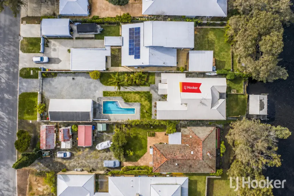 North Yunderup 4房  North Yunderup RIVERFRONT LIVING a commutable distance from the Perth CBD !