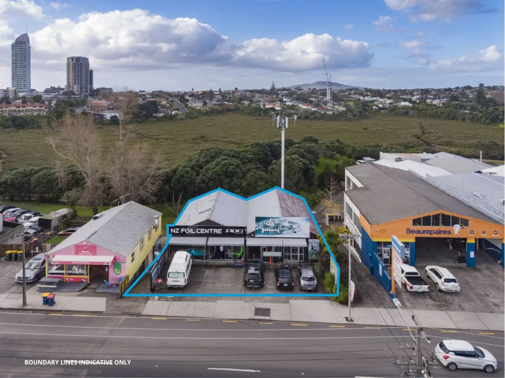 Takapuna  Freehold Investment - Barrys Point Rd Gem!