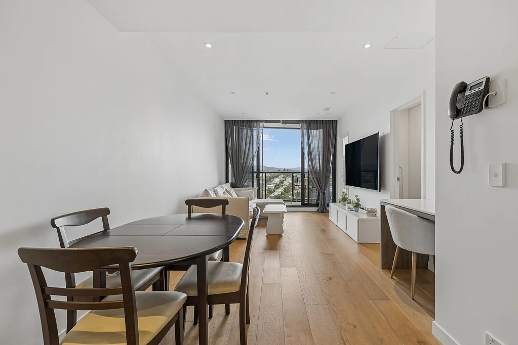 Fortitude Valley 1Moenga Fully Furnished, Sleek Inner-City Living