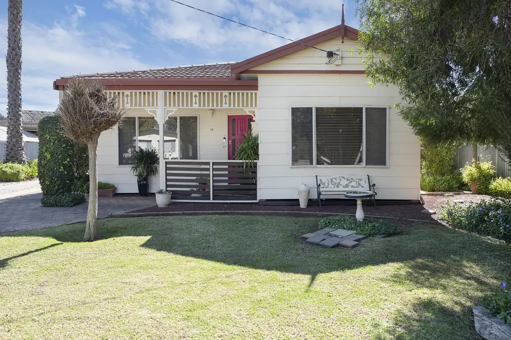Swan Hill 3 Bedroom Neat, Homely & Ideally Located