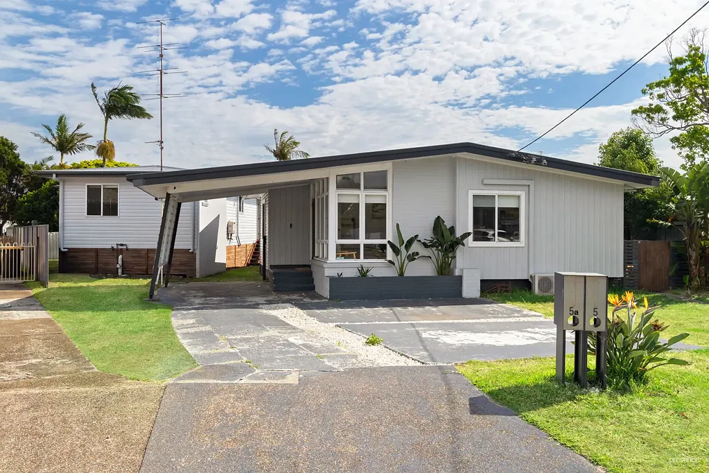 Swansea 5房  Fantastic dual income opportunity in a peaceful Swansea pocket