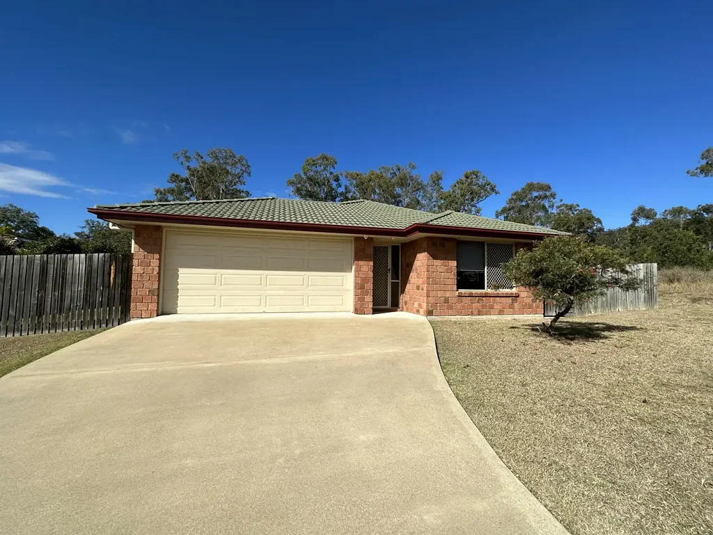 17 Keeley Place, Esk, QLD 4312, 4房, 2浴, House