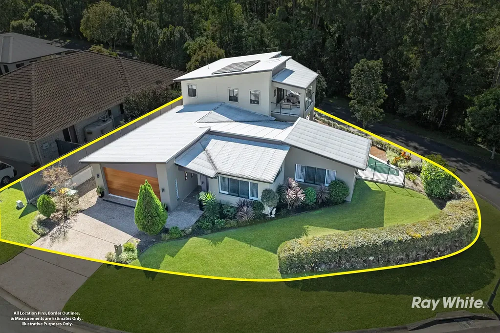 Daisy Hill 4 Bedroom Breathtaking Custom Designed & Engineered Home. High-End Interiors, Mountain Views & Bordered by Parklands - JPC Precinct