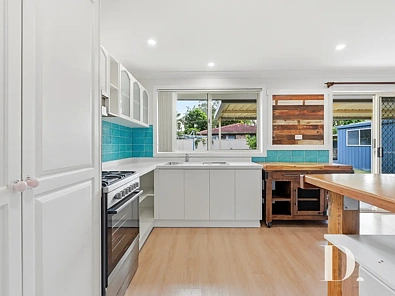 4 Beacon Crescent, Emerald Beach, NSW 2456, 3 slaapkamers, 1 badkamers, House