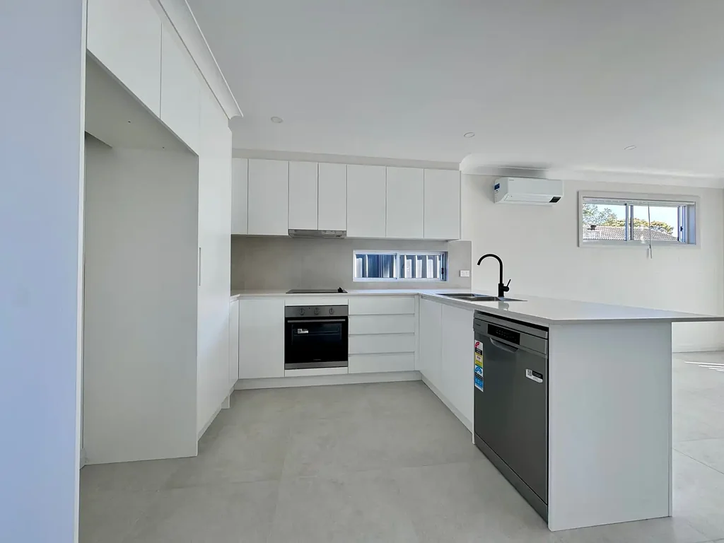 BRAND NEW GRANNY FLAT!