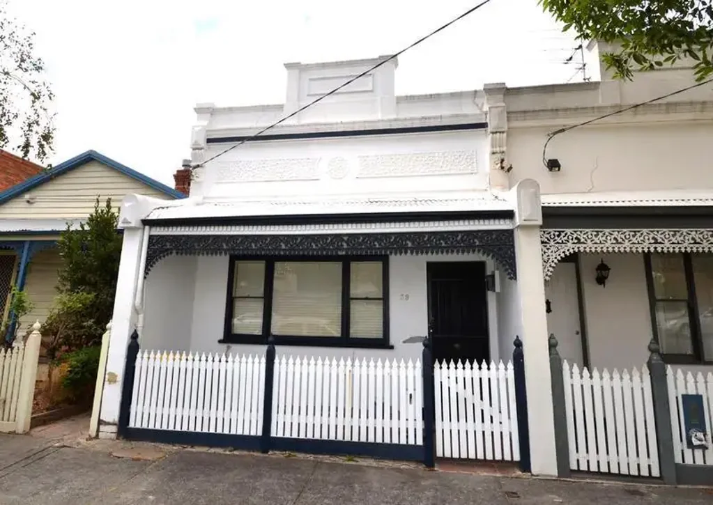 Delightful Victorian Charm in Prime Location