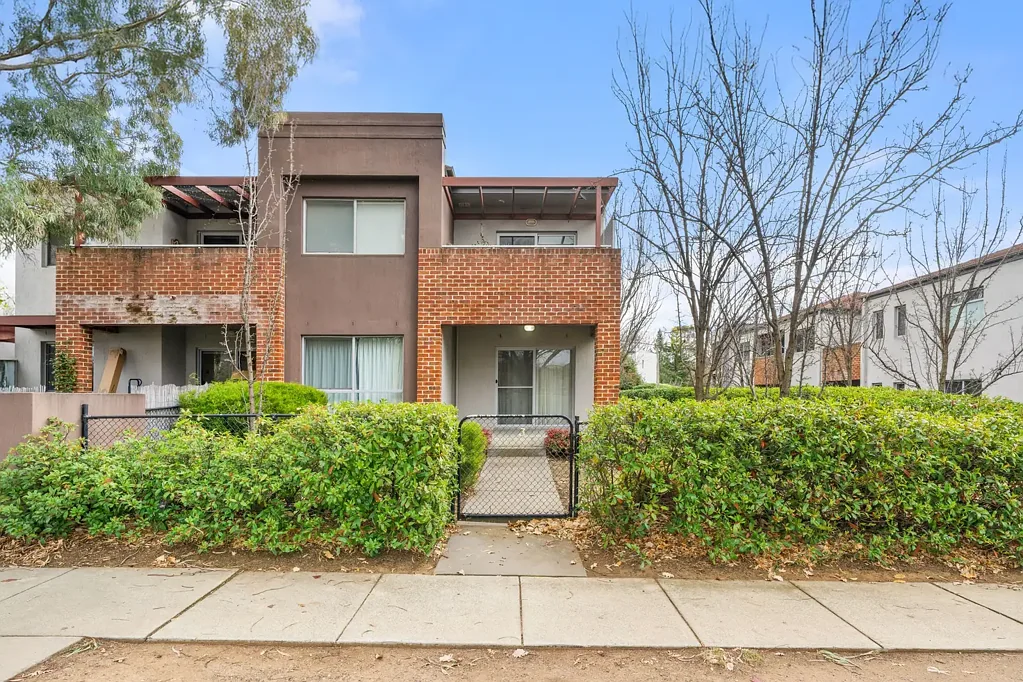 Dickson 2ਬੈੱਡਰੂਮ Ground Floor Modern and  Spacious 2-Bedroom Apartment