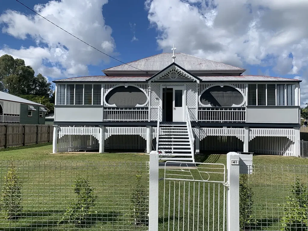 CLASSIC CHARACTER HOME OPPOSITE ANZAC PARK