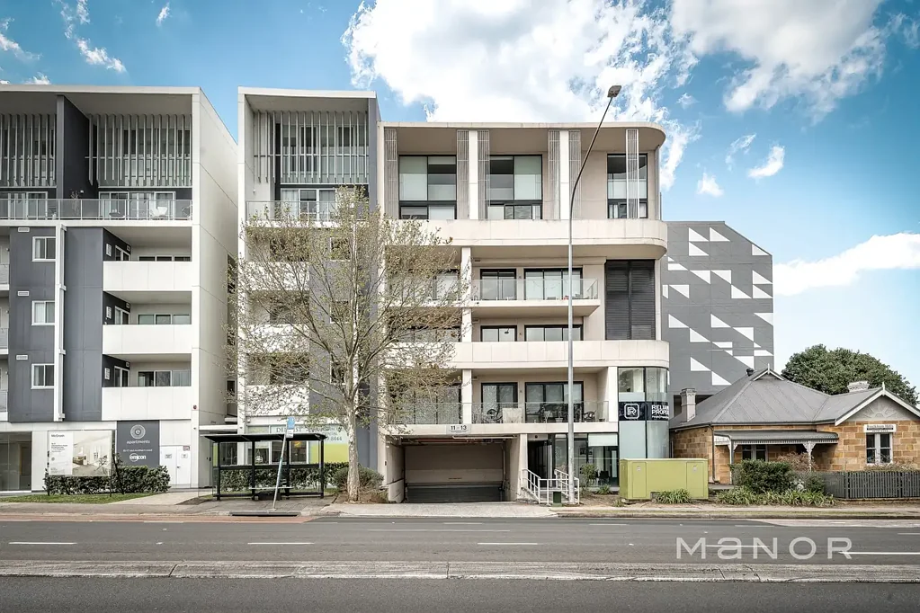 Baulkham Hills 1Kwarto Unmatched Convenience Met with Contemporary Split-Level Design