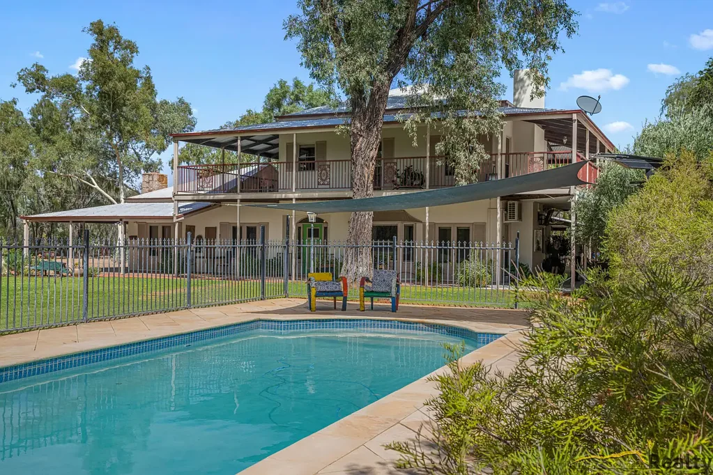 Connellan 5房  Agnes Clara House - A Rare Offering...