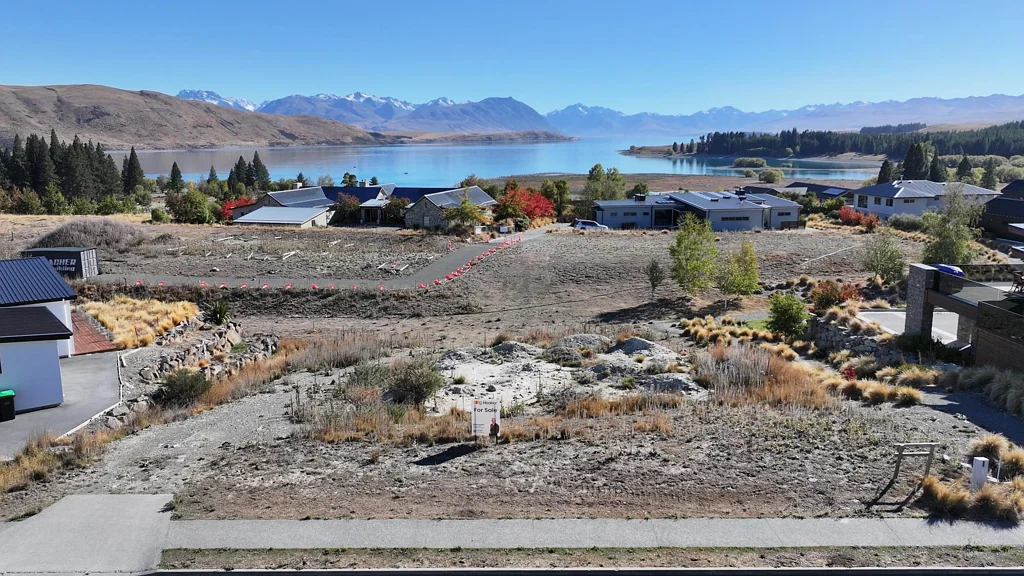 Lake Tekapo Build with Million-Dollar Views: Lake Tekapo
