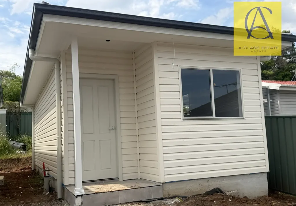 BRAND NEW 1 BEDROOM GRANNY FLAT