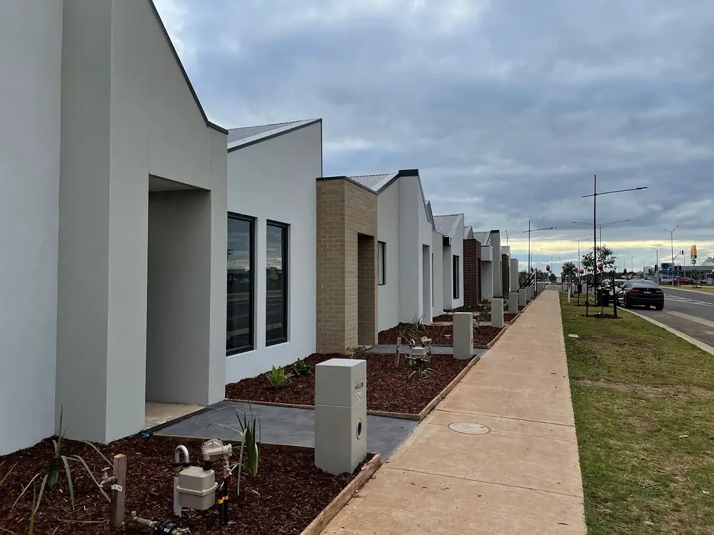 LOW MAINTENANCE FAMILY HOME