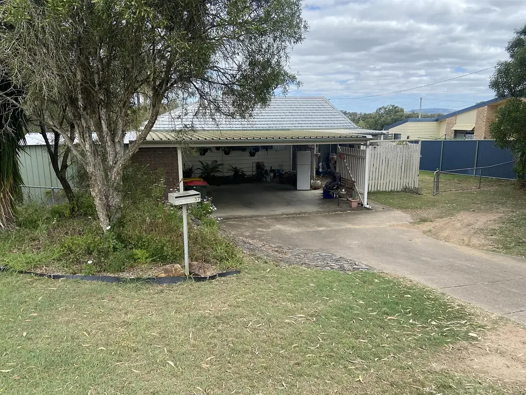 17 Hunter, Nanango, QLD 4615