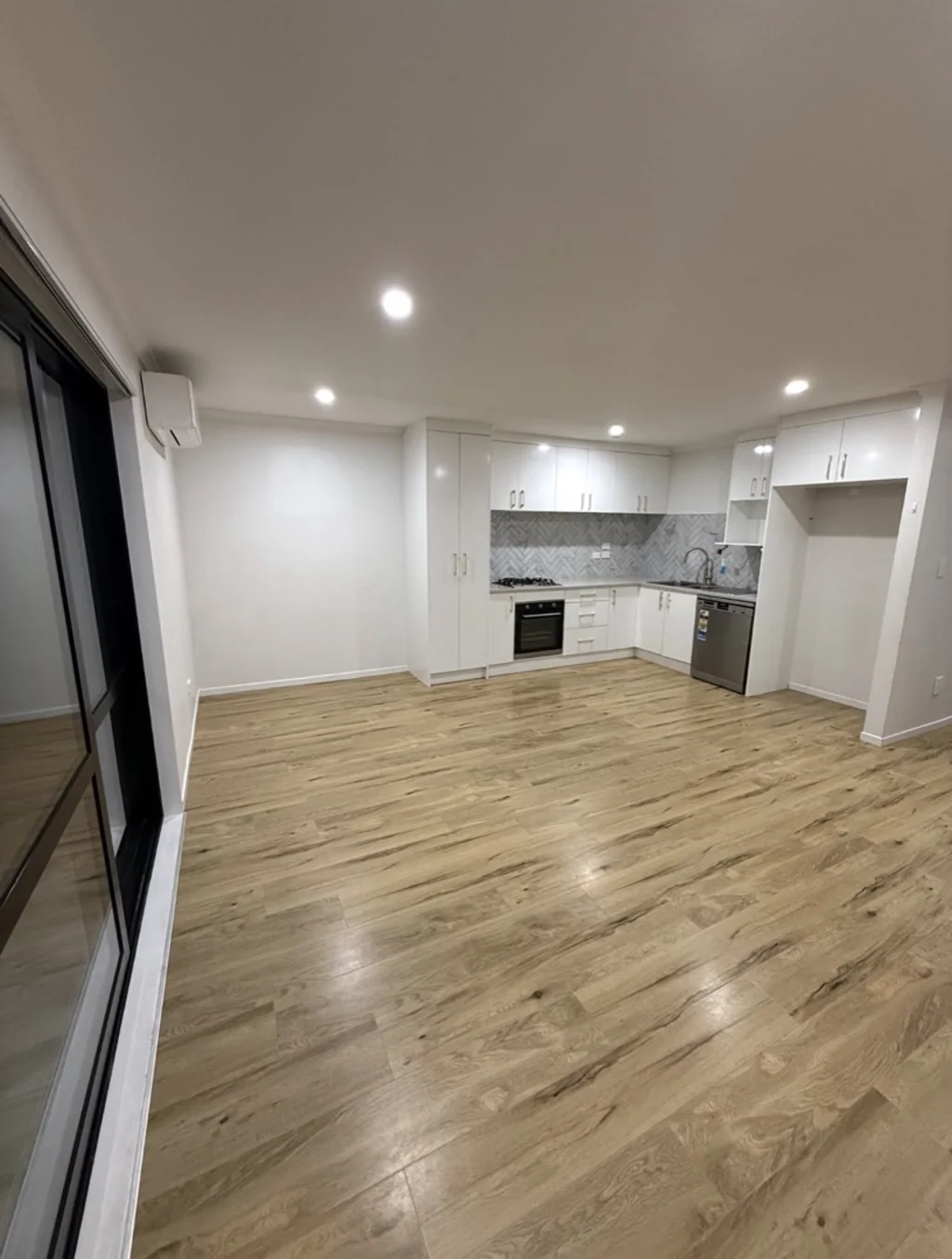 Low-Maintenance Modern Living Ã¢ÂÂ 22C Ngaio Street-Otahuhu